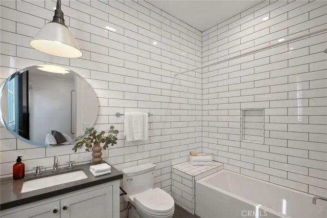 16130 Otsego Street, Encino, CA 91436