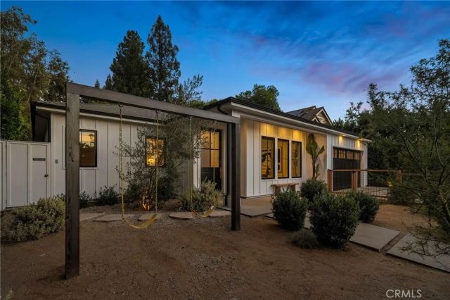 16130 Otsego Street, Encino, CA 91436
