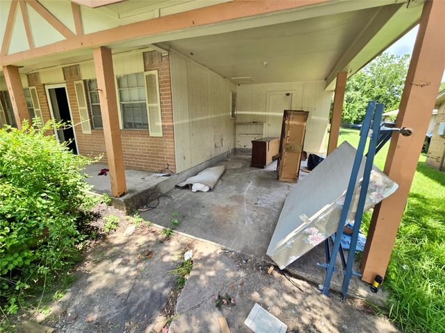 409 S 5th Street, Crandall, TX 75114