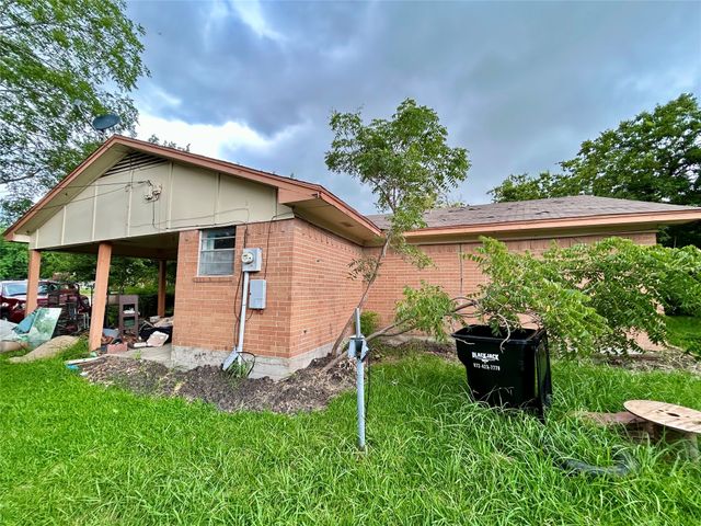 409 S 5th Street, Crandall, TX 75114