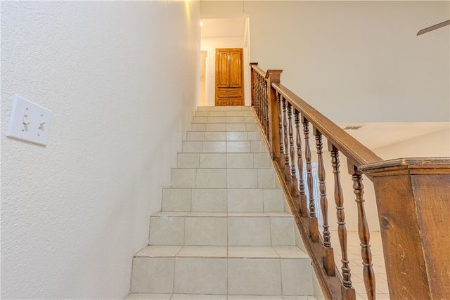 6005 Deer Creek Dr, Corpus Christi, TX 78415