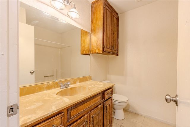 6005 Deer Creek Dr, Corpus Christi, TX 78415