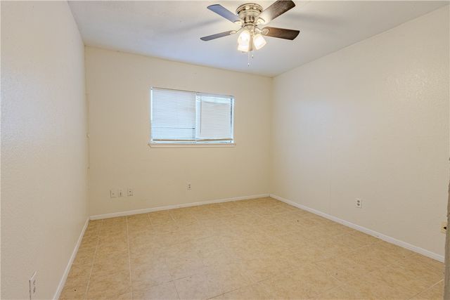 6005 Deer Creek Dr, Corpus Christi, TX 78415