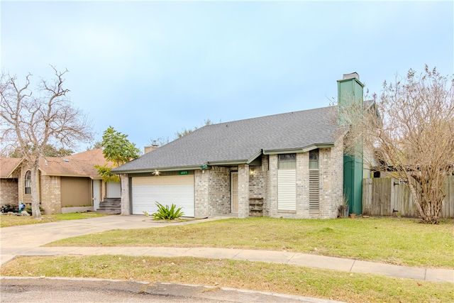 6005 Deer Creek Dr, Corpus Christi, TX 78415