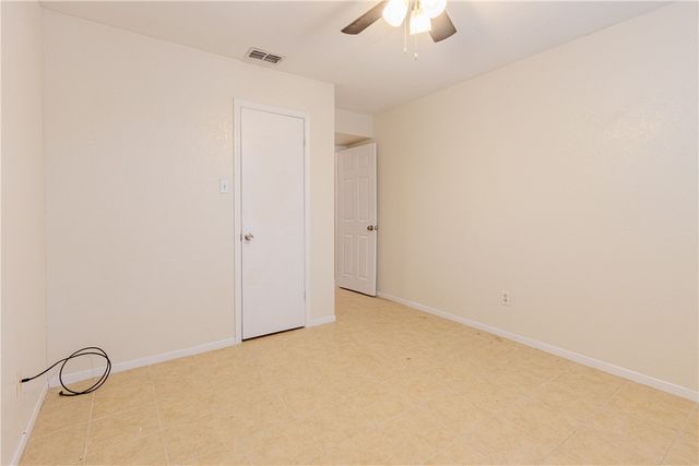 6005 Deer Creek Dr, Corpus Christi, TX 78415