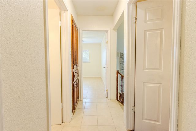 6005 Deer Creek Dr, Corpus Christi, TX 78415