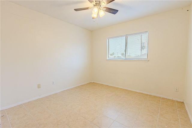 6005 Deer Creek Dr, Corpus Christi, TX 78415