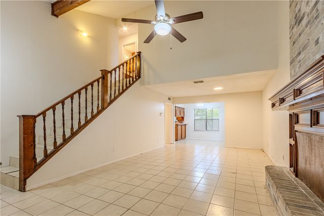 6005 Deer Creek Dr, Corpus Christi, TX 78415