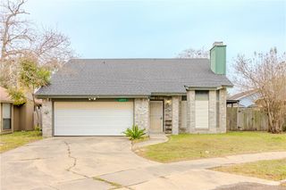 6005 Deer Creek Dr, Corpus Christi, TX 78415