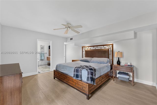 5405 Bayberry Ln, Tamarac, FL 33319