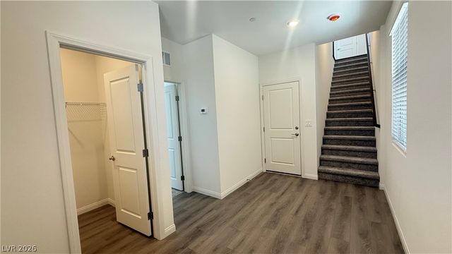 1513 Bat Hawk Street, Las Vegas, NV 89138
