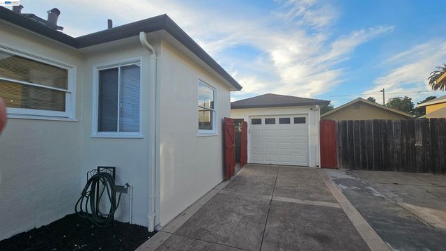 1441 170Th Ave, Ashland, CA 94541