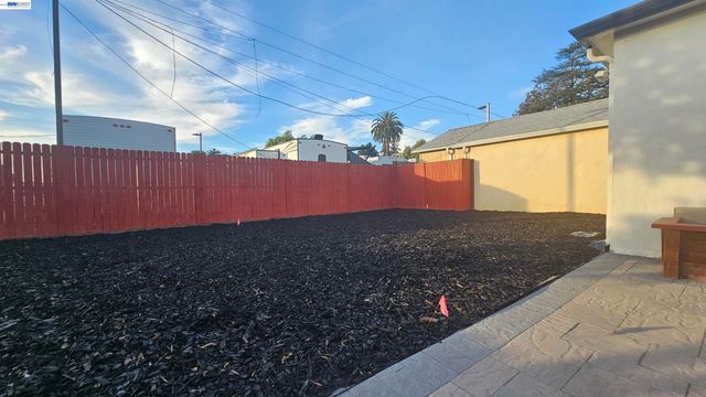1441 170Th Ave, Ashland, CA 94541