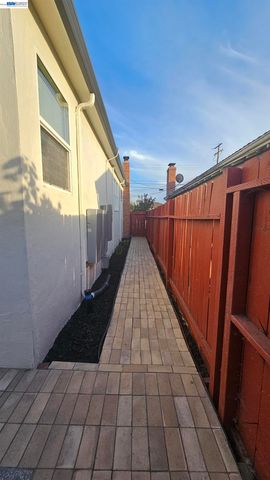 1441 170Th Ave, Ashland, CA 94541