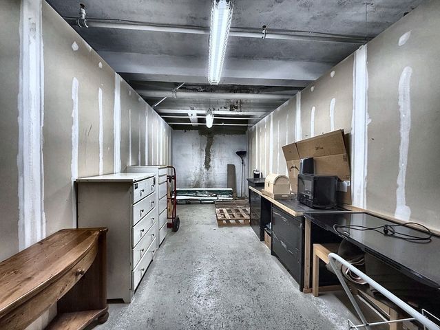 23-33 Middle St 4, Lowell, MA 01852