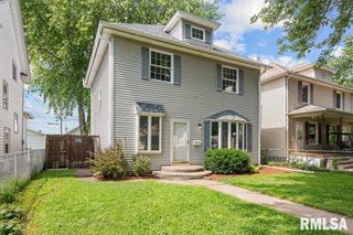 1913 3RD Street, Moline, IL 61265