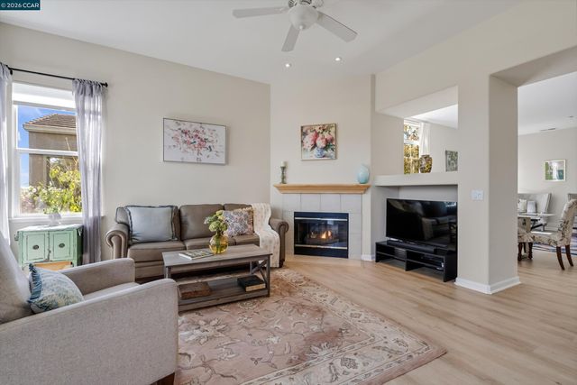 652 Baldwin Dr, Brentwood, CA 94513