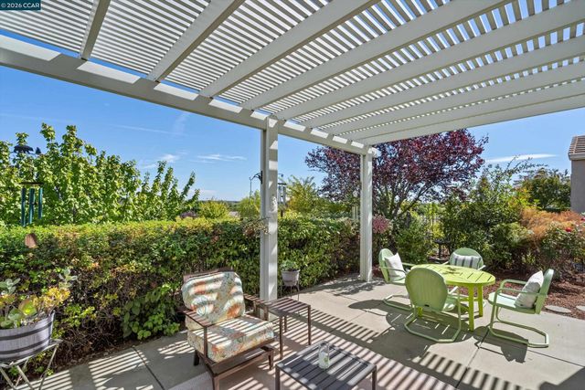 652 Baldwin Dr, Brentwood, CA 94513