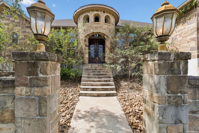 18872 Helotes Rdg, Helotes, TX 78023