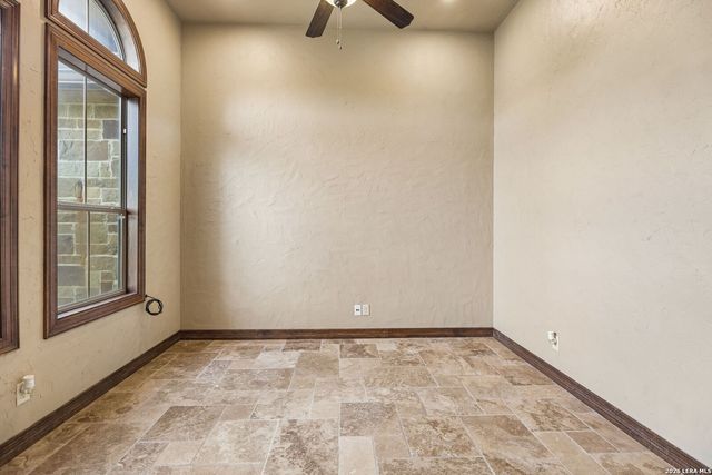 18872 Helotes Rdg, Helotes, TX 78023
