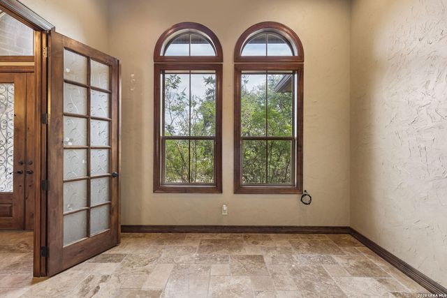 18872 Helotes Rdg, Helotes, TX 78023