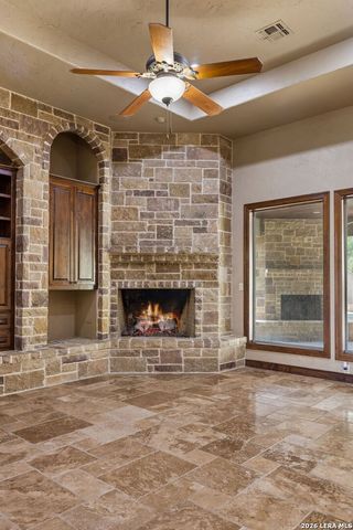 18872 Helotes Rdg, Helotes, TX 78023