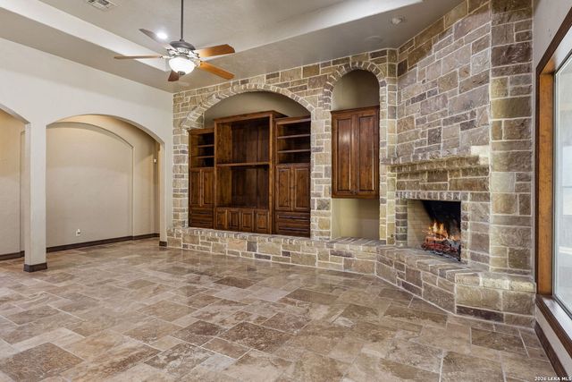 18872 Helotes Rdg, Helotes, TX 78023