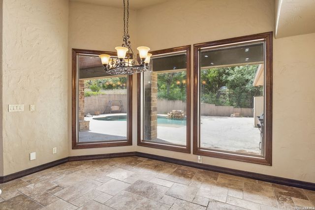 18872 Helotes Rdg, Helotes, TX 78023