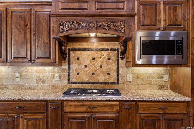 18872 Helotes Rdg, Helotes, TX 78023