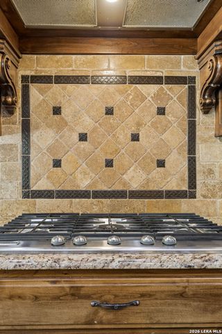 18872 Helotes Rdg, Helotes, TX 78023