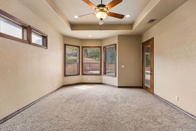 18872 Helotes Rdg, Helotes, TX 78023