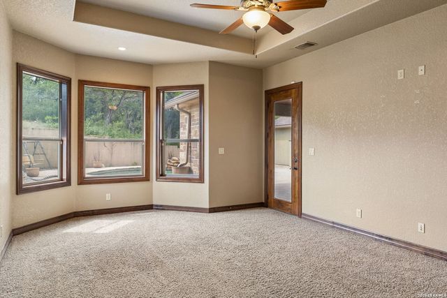 18872 Helotes Rdg, Helotes, TX 78023