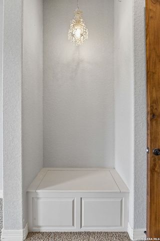 18872 Helotes Rdg, Helotes, TX 78023