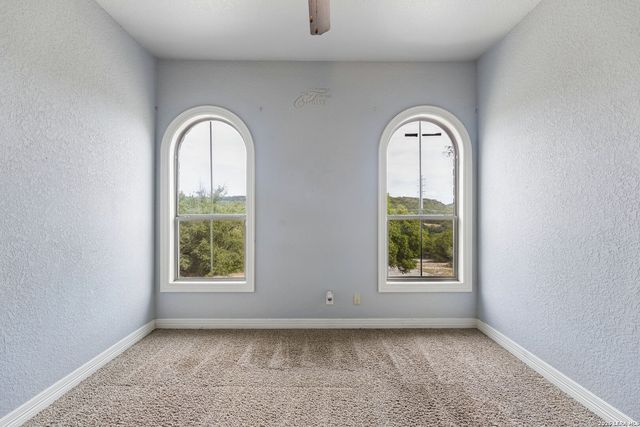 18872 Helotes Rdg, Helotes, TX 78023