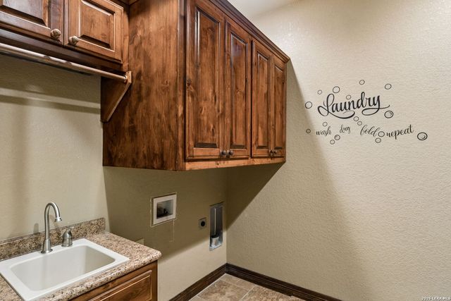 18872 Helotes Rdg, Helotes, TX 78023