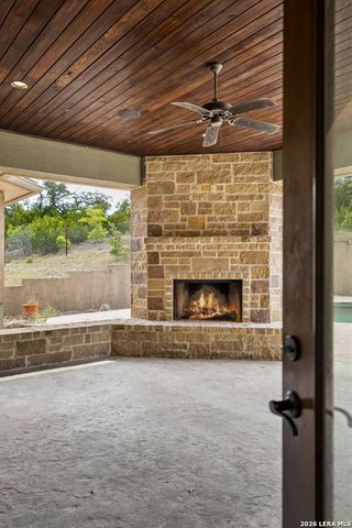 18872 Helotes Rdg, Helotes, TX 78023
