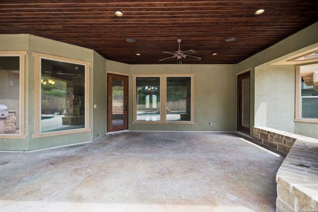 18872 Helotes Rdg, Helotes, TX 78023