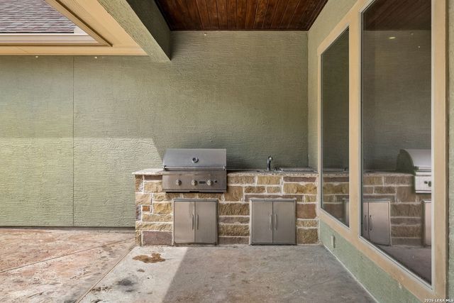 18872 Helotes Rdg, Helotes, TX 78023