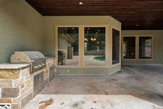 18872 Helotes Rdg, Helotes, TX 78023