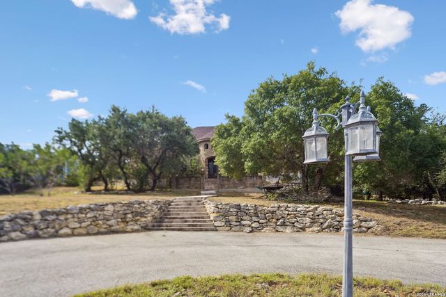 18872 Helotes Rdg, Helotes, TX 78023