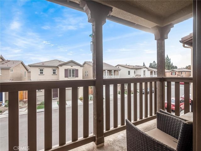 6280 E Valley Edge Drive, Fresno, CA 93727