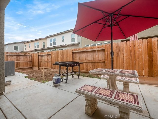 6280 E Valley Edge Drive, Fresno, CA 93727