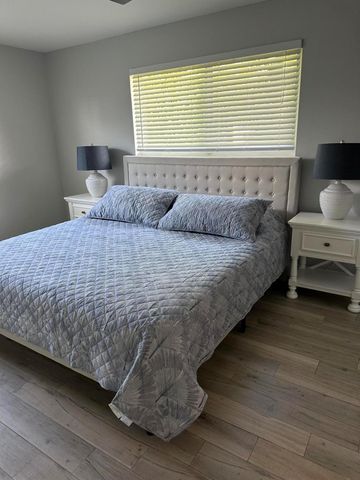 5111 NE 27th Terrace NE, Lighthouse Point, FL 33064