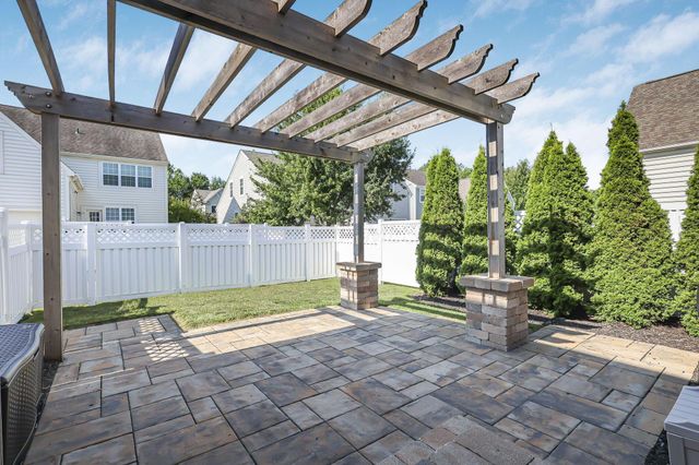 681 Woodbend Drive, Westerville, OH 43082