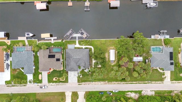 18483 HOTTELET CIRCLE, Port Charlotte, FL 33948