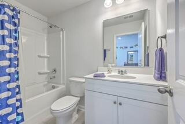 215 Shortmarsh Street, Summerville, SC 29486