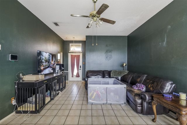 2729 Clovermeadow Drive, Fort Worth, TX 76123