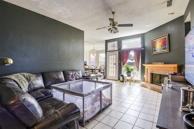 2729 Clovermeadow Drive, Fort Worth, TX 76123