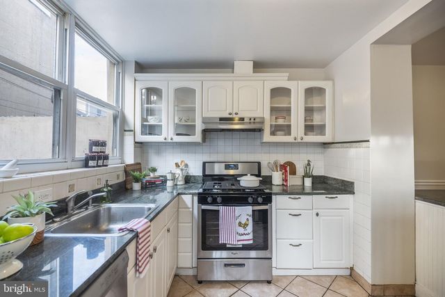 1646 S 13TH ST, Philadelphia, PA 19148