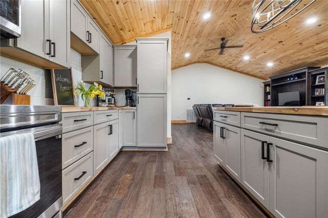 14362 Arena Road, Lead Hill, AR 72644